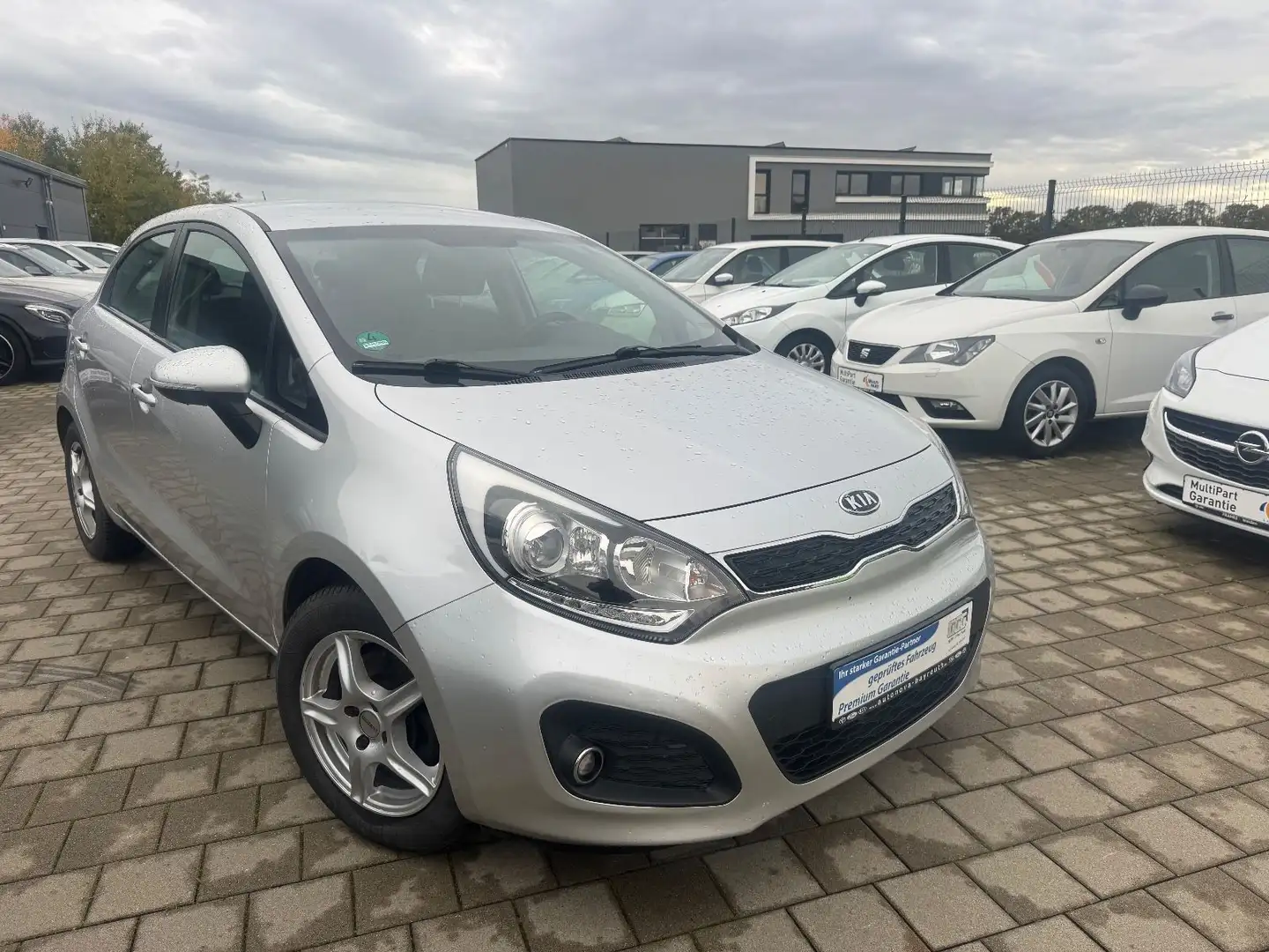 Kia Rio Spirit Silber - 1