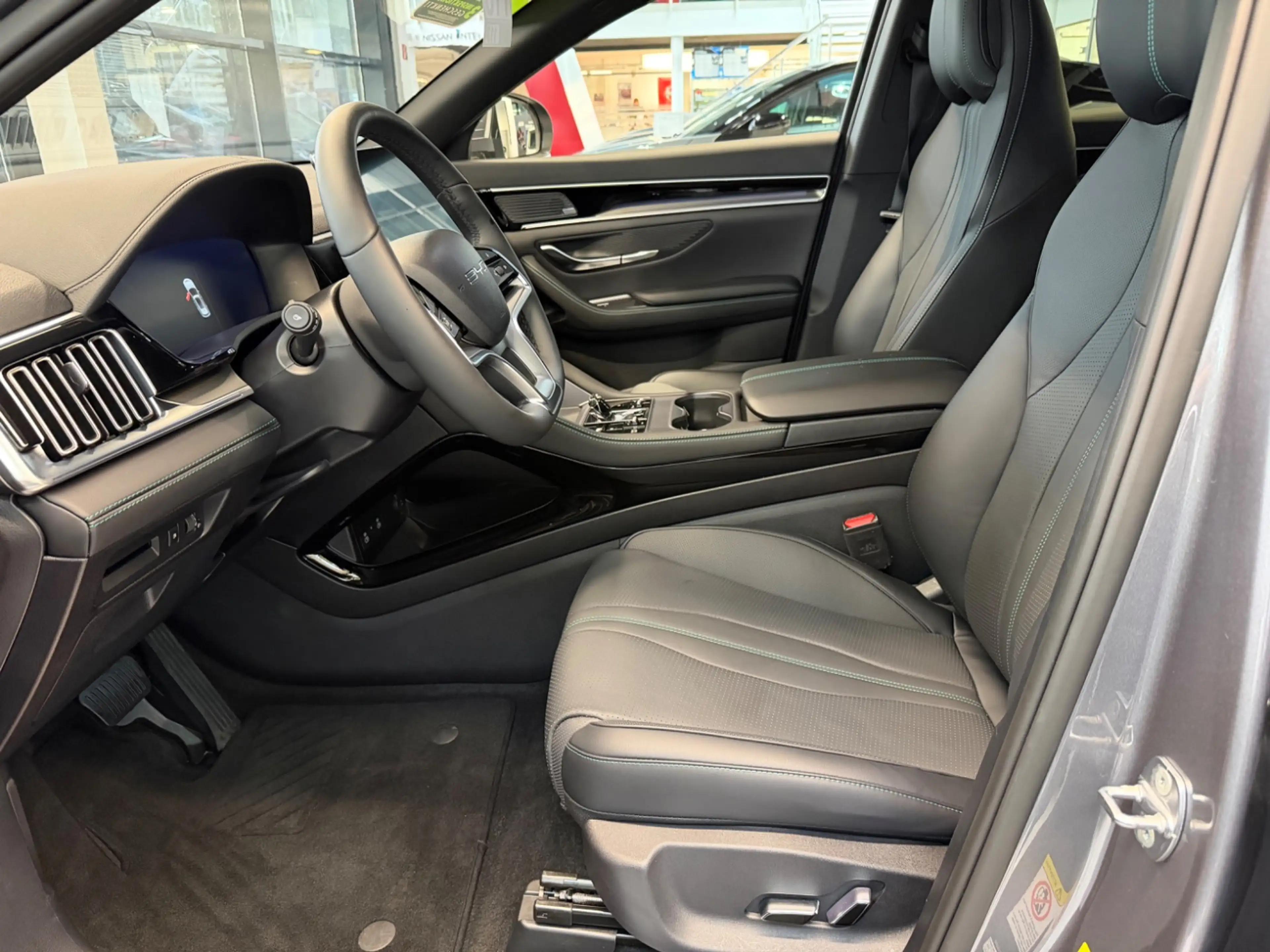 BYD Seal U DM-i 1.5 PHEV Boost LED Pano SHZ Assist — photo 14