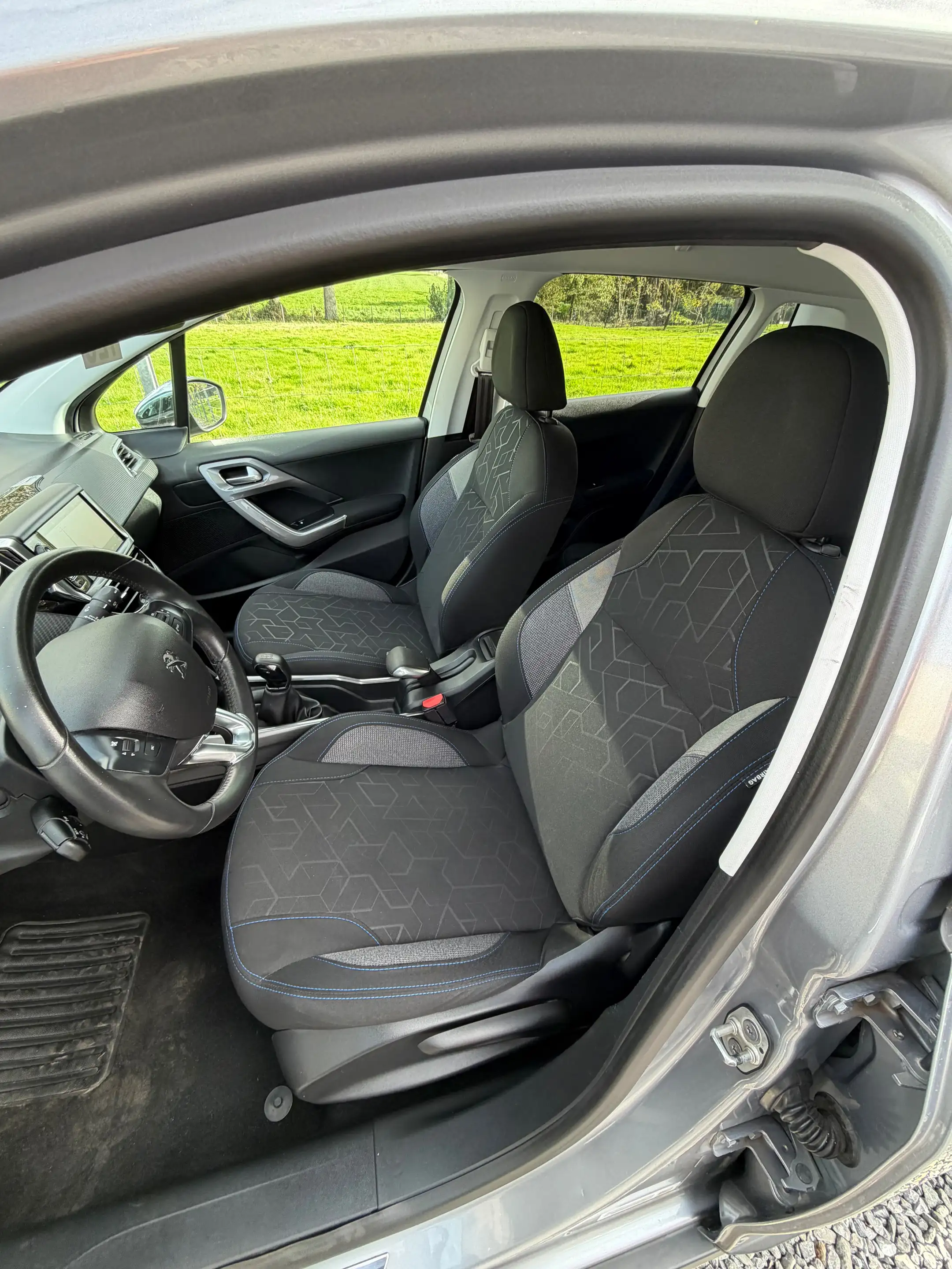 Peugeot 2008 2008 1.2i essence / 50.904 km / 1er propriétaire — photo 9