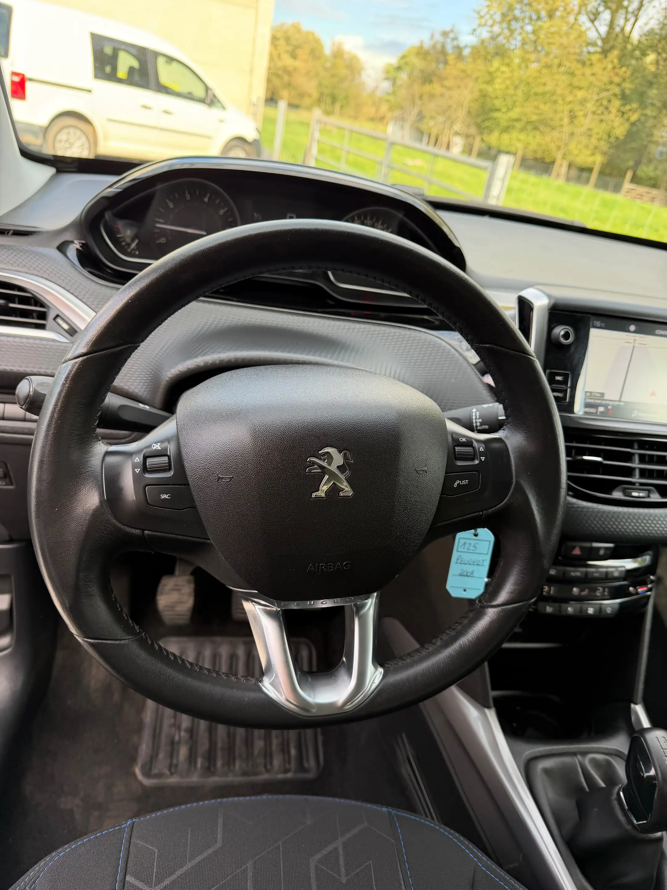 Peugeot 2008 2008 1.2i essence / 50.904 km / 1er propriétaire — photo 10