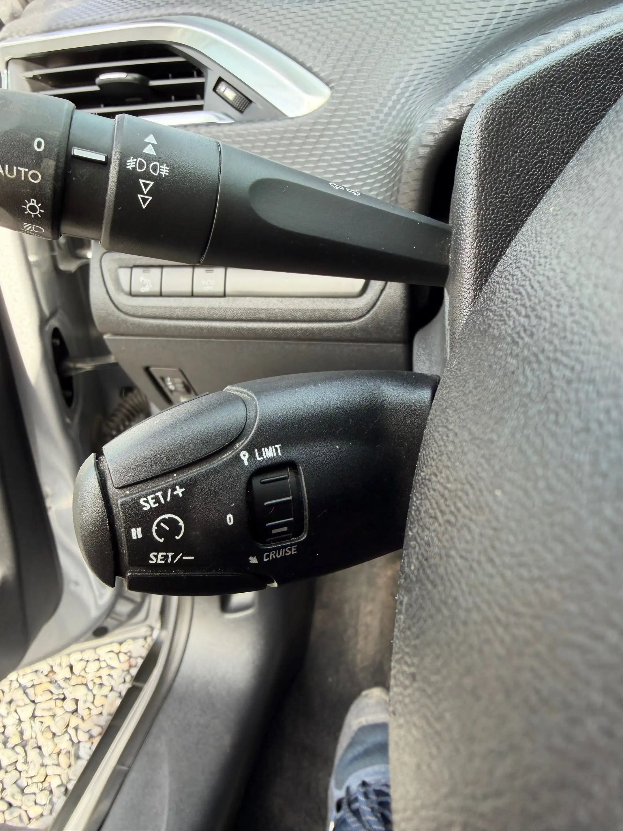 Peugeot 2008 2008 1.2i essence / 50.904 km / 1er propriétaire — photo 12