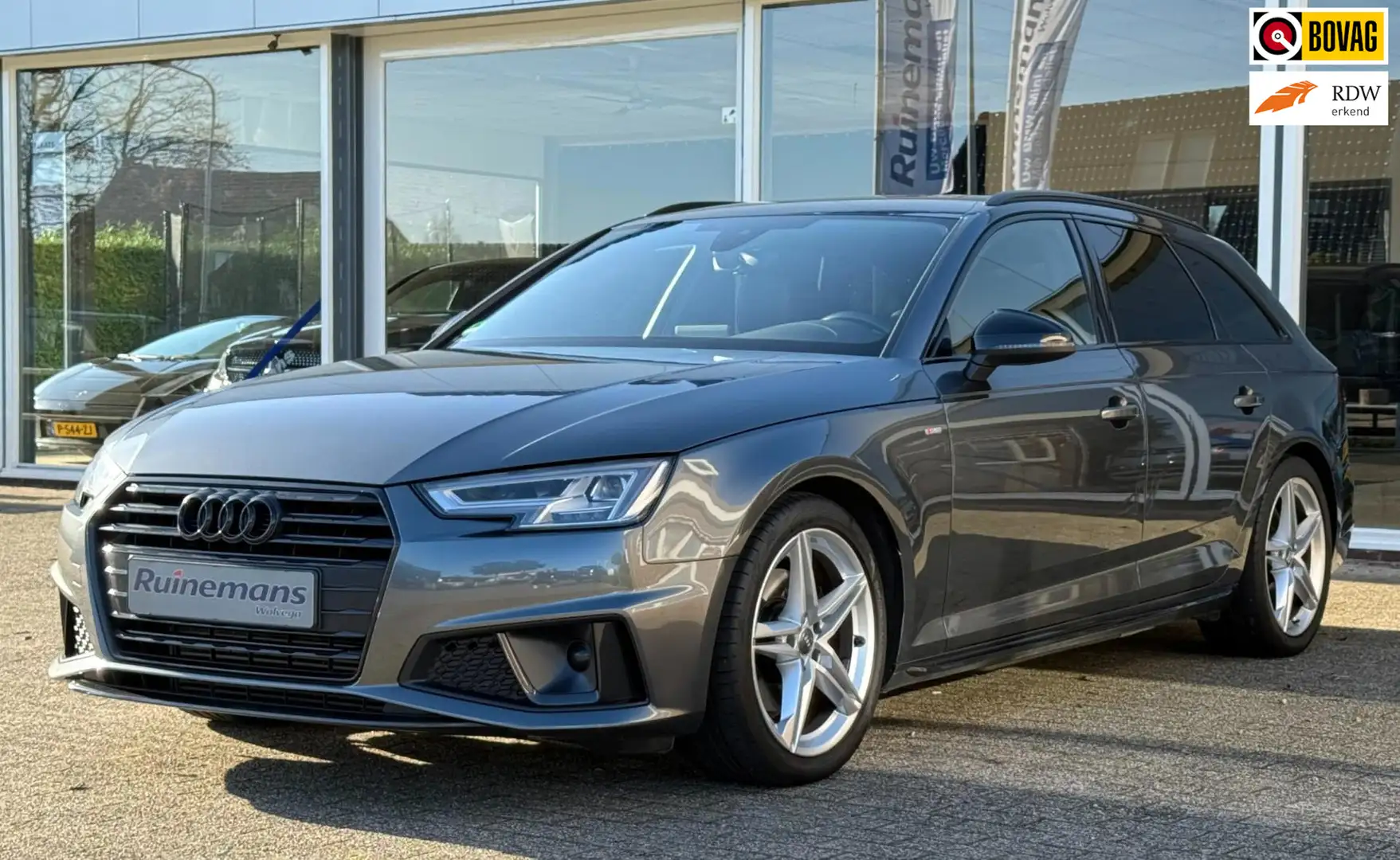Audi A4 Avant 35 TFSI / S LINE / LEER / LED / NL AUTO / TR Grau - 1