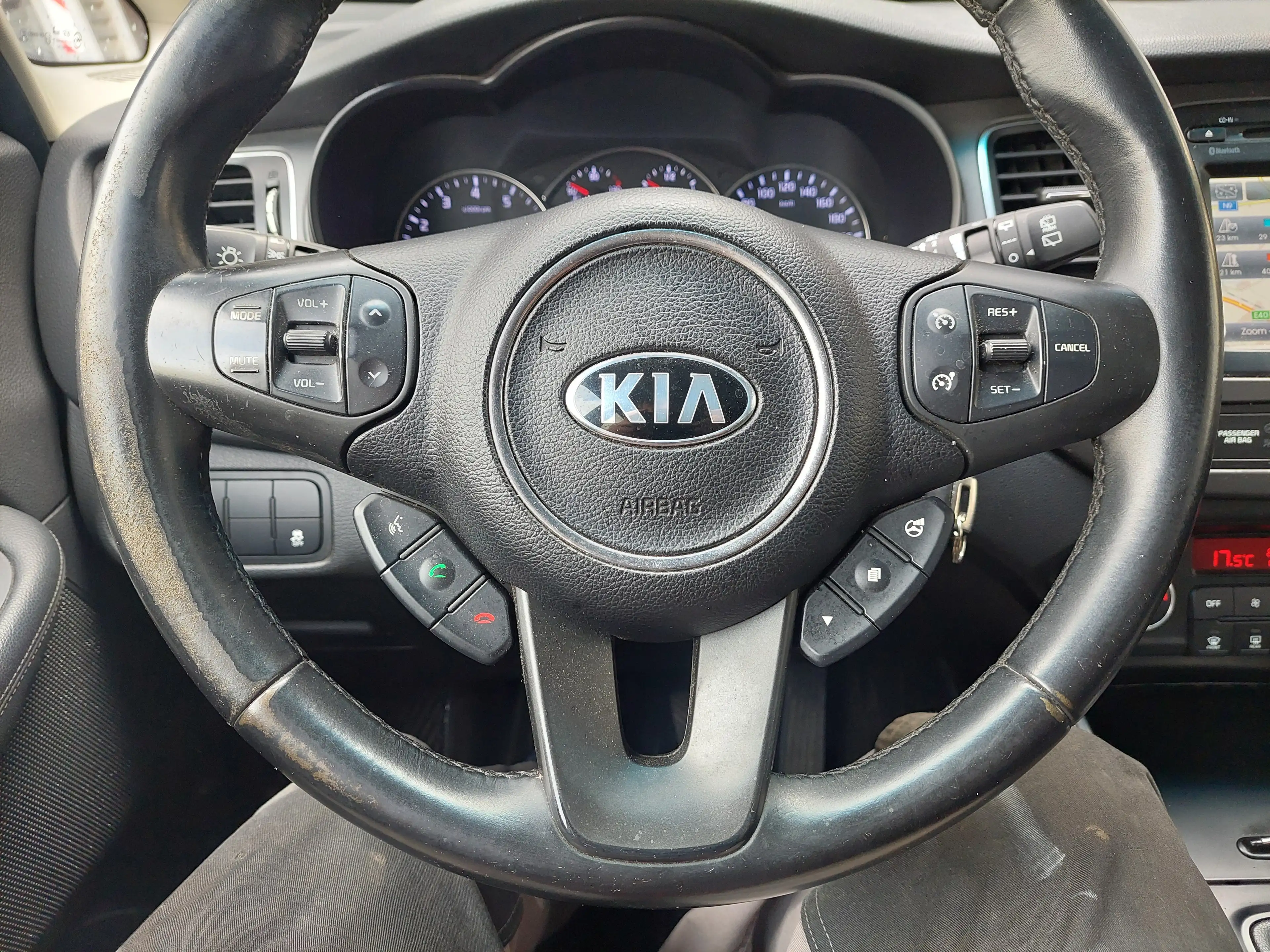 Kia Carens Carens 1.6 GDI ISG Spirit — photo 13