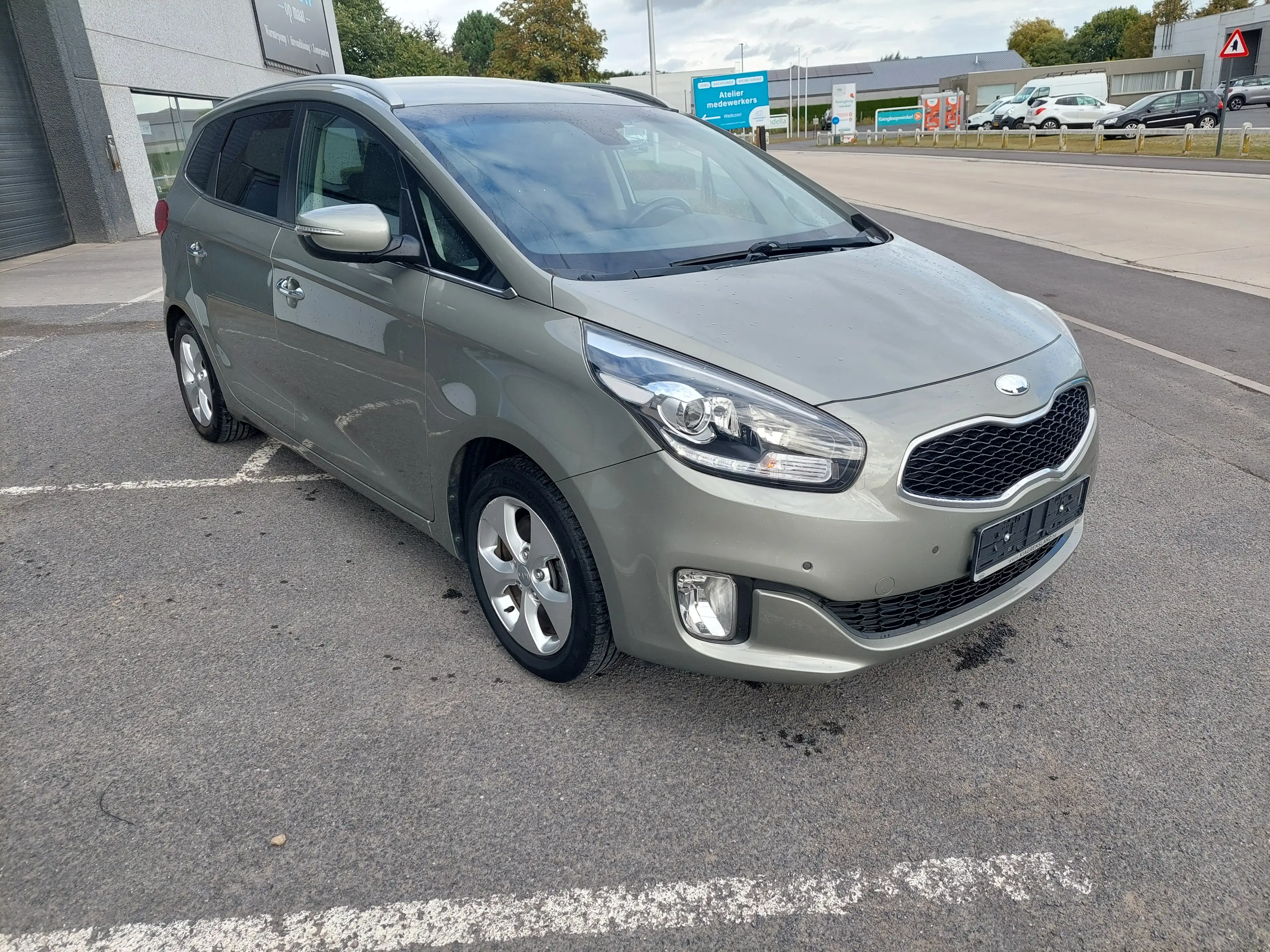 Kia Carens Carens 1.6 GDI ISG Spirit — photo 3