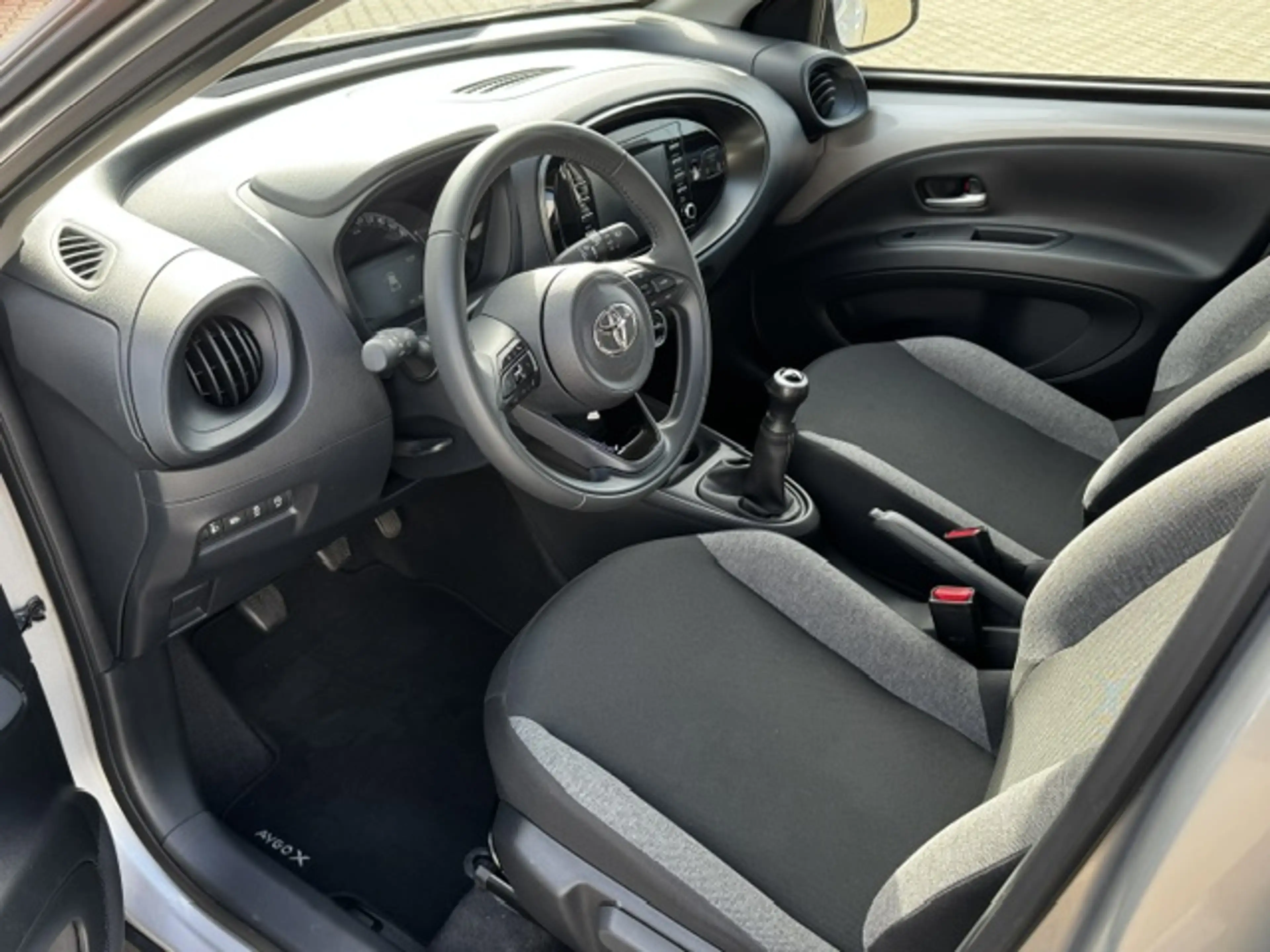 Toyota Aygo X Play — photo 5
