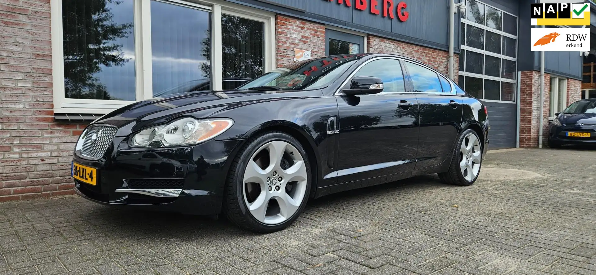 Jaguar XF 4.2 V8 SV8 Supercharged 416PK! Uniek! NAP! Youngti Noir - 1
