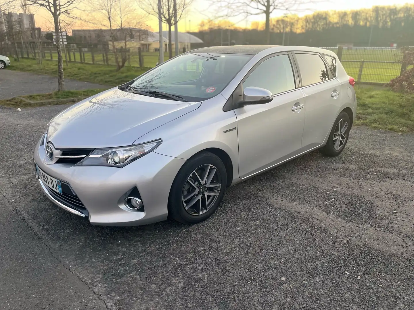 Toyota Auris Hybride 1.8 136h Business - 1