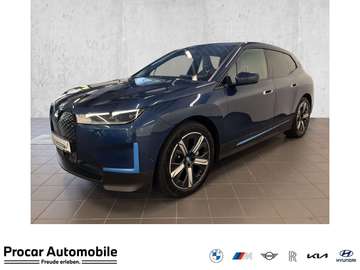 xDrive40 PANO 360°KAM RFK NAVI Standh. LED