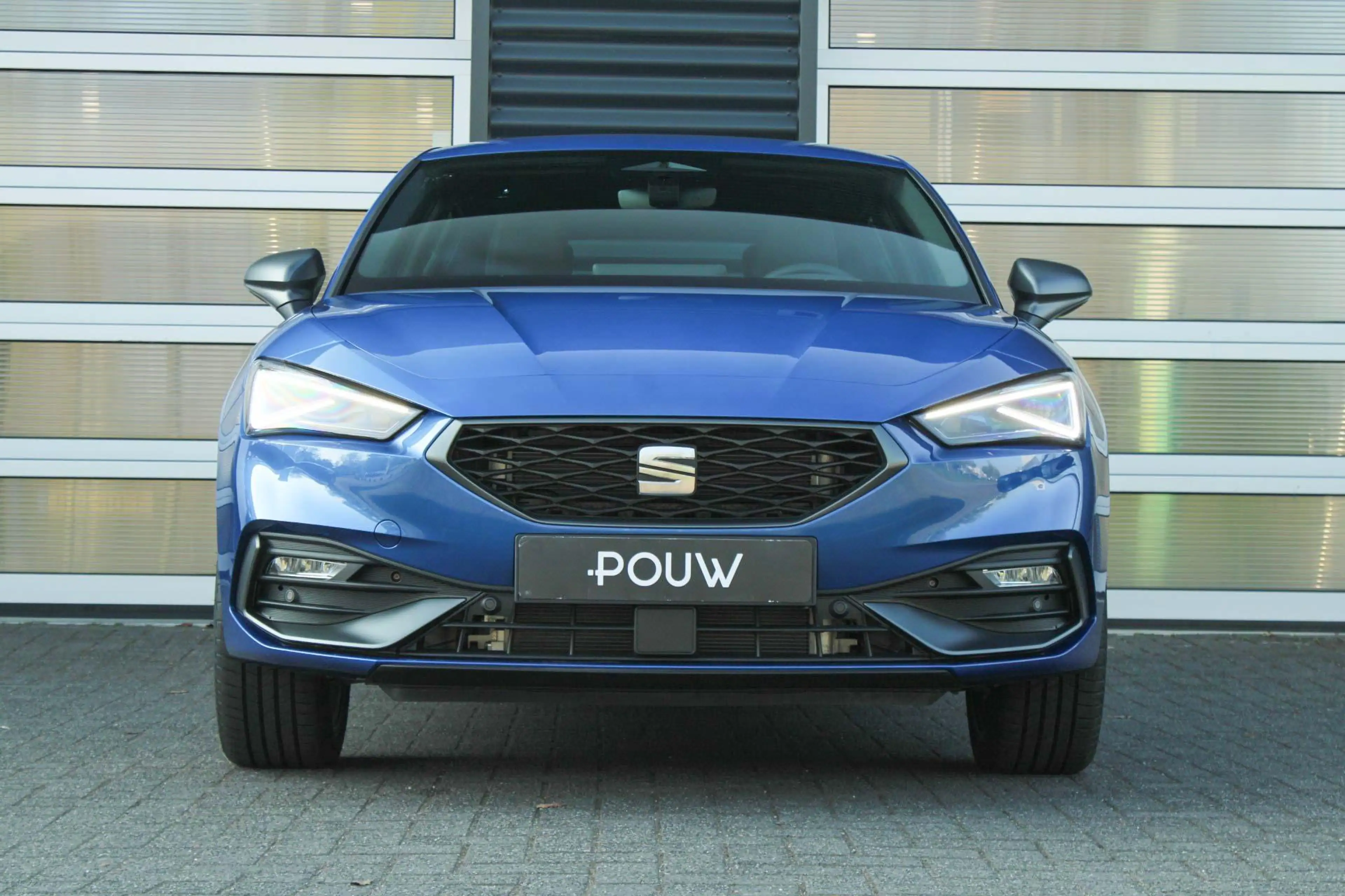 SEAT Leon e-Hybrid 1.5 TSI 204pk FR Business | Technology Pack | 18" — photo 6