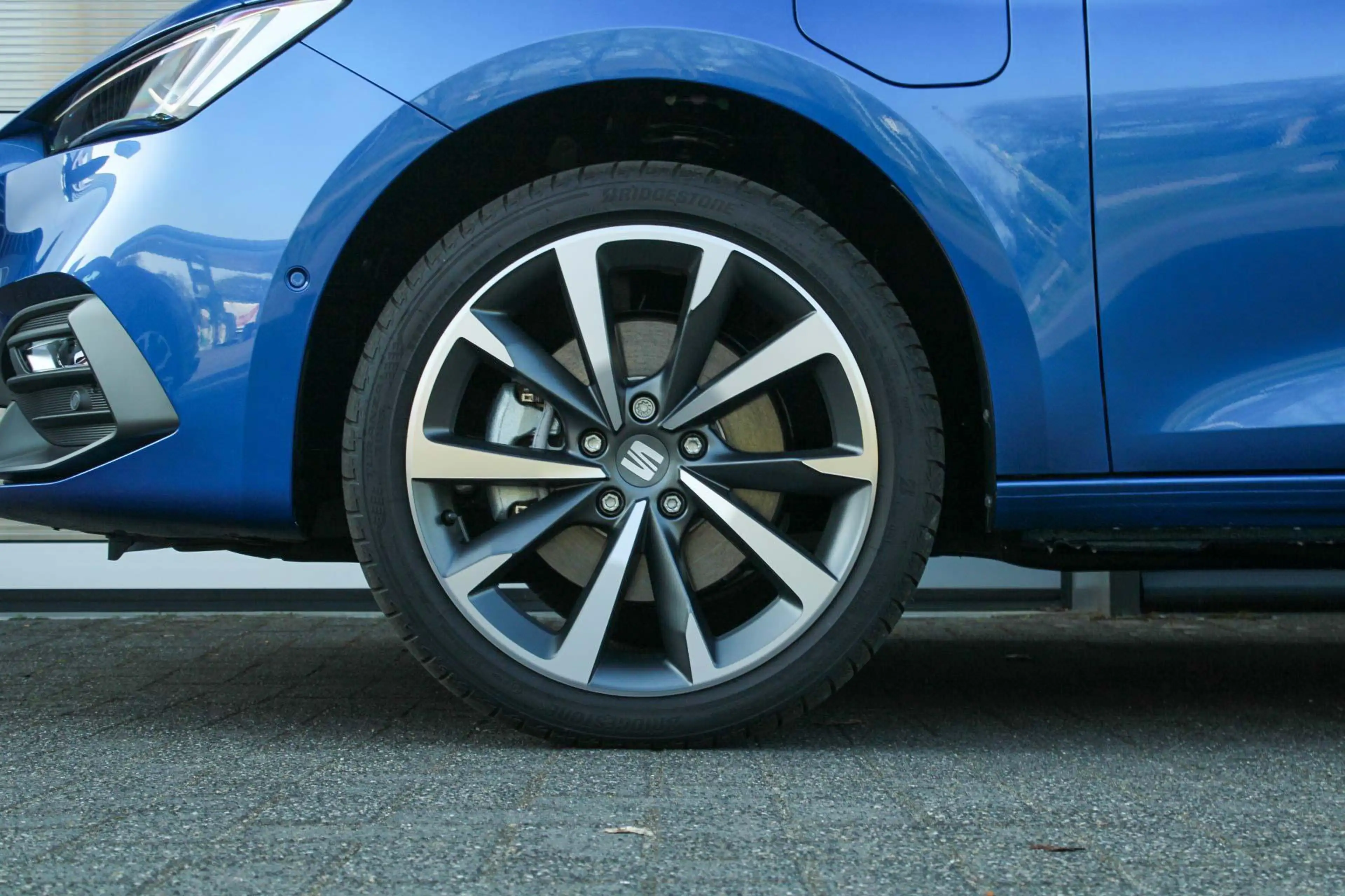 SEAT Leon e-Hybrid 1.5 TSI 204pk FR Business | Technology Pack | 18" — photo 14