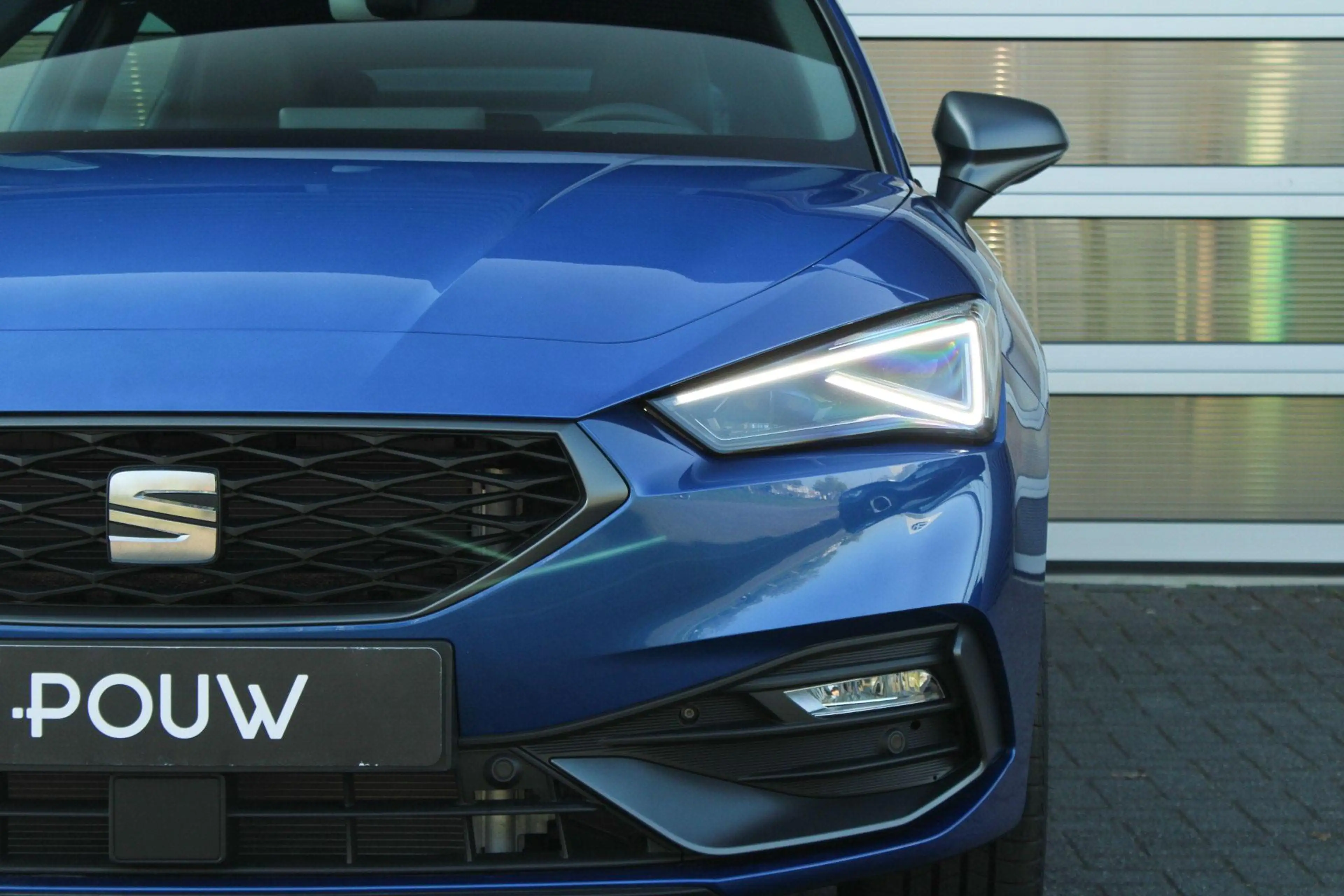 SEAT Leon e-Hybrid 1.5 TSI 204pk FR Business | Technology Pack | 18" — photo 7