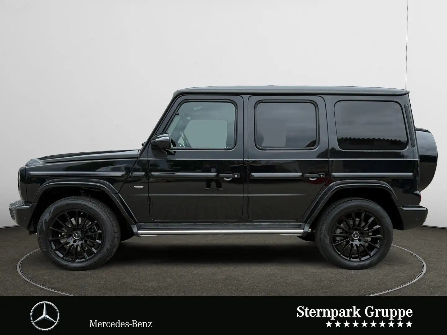 Mercedes-Benz G 400 G 400 d AMG STRONGER THAN TIME Distro+STH+Night+ Černá - 2