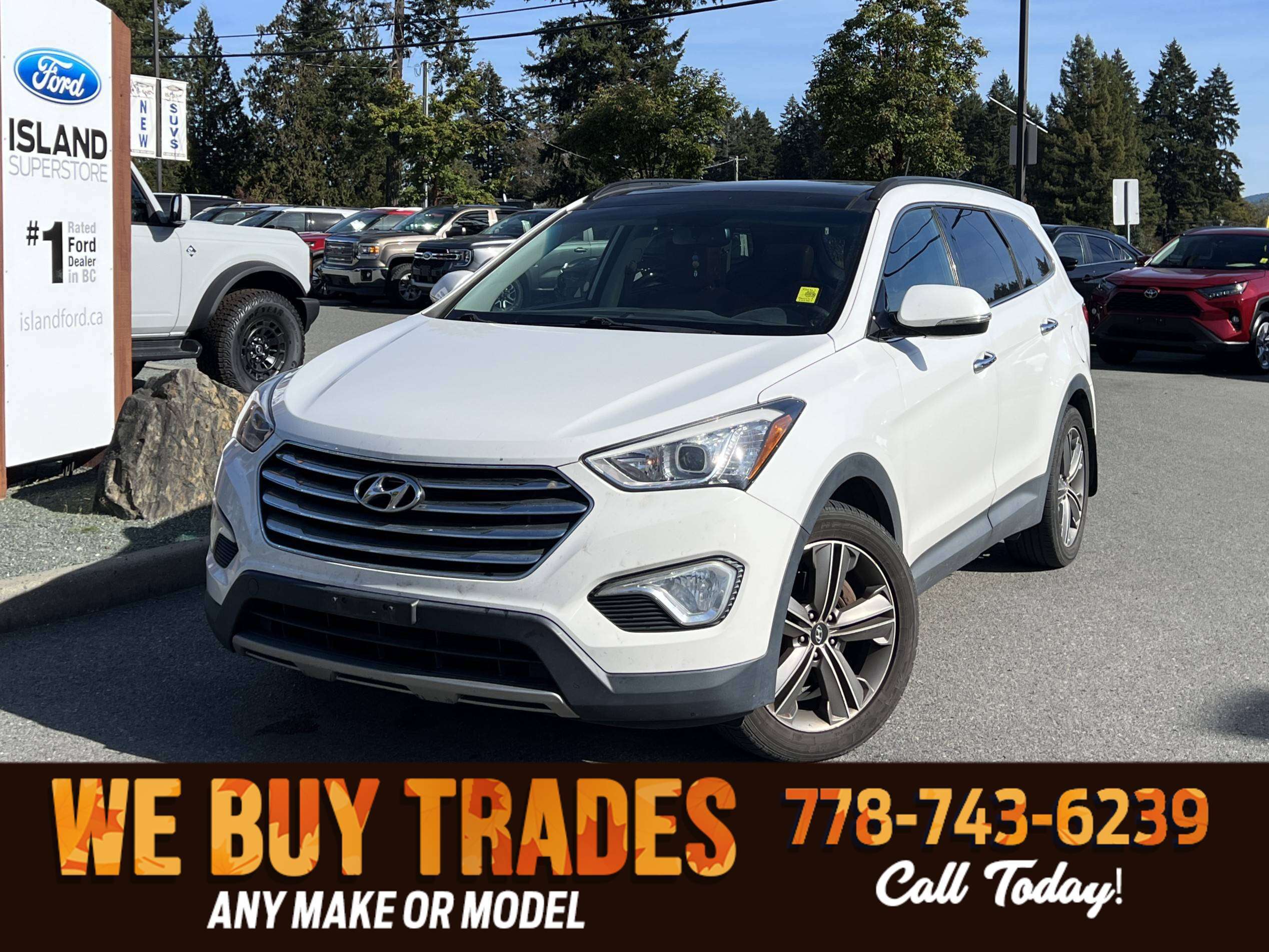 White 2015 Hyundai Santa Fe XL SUV / Crossover  Automatic