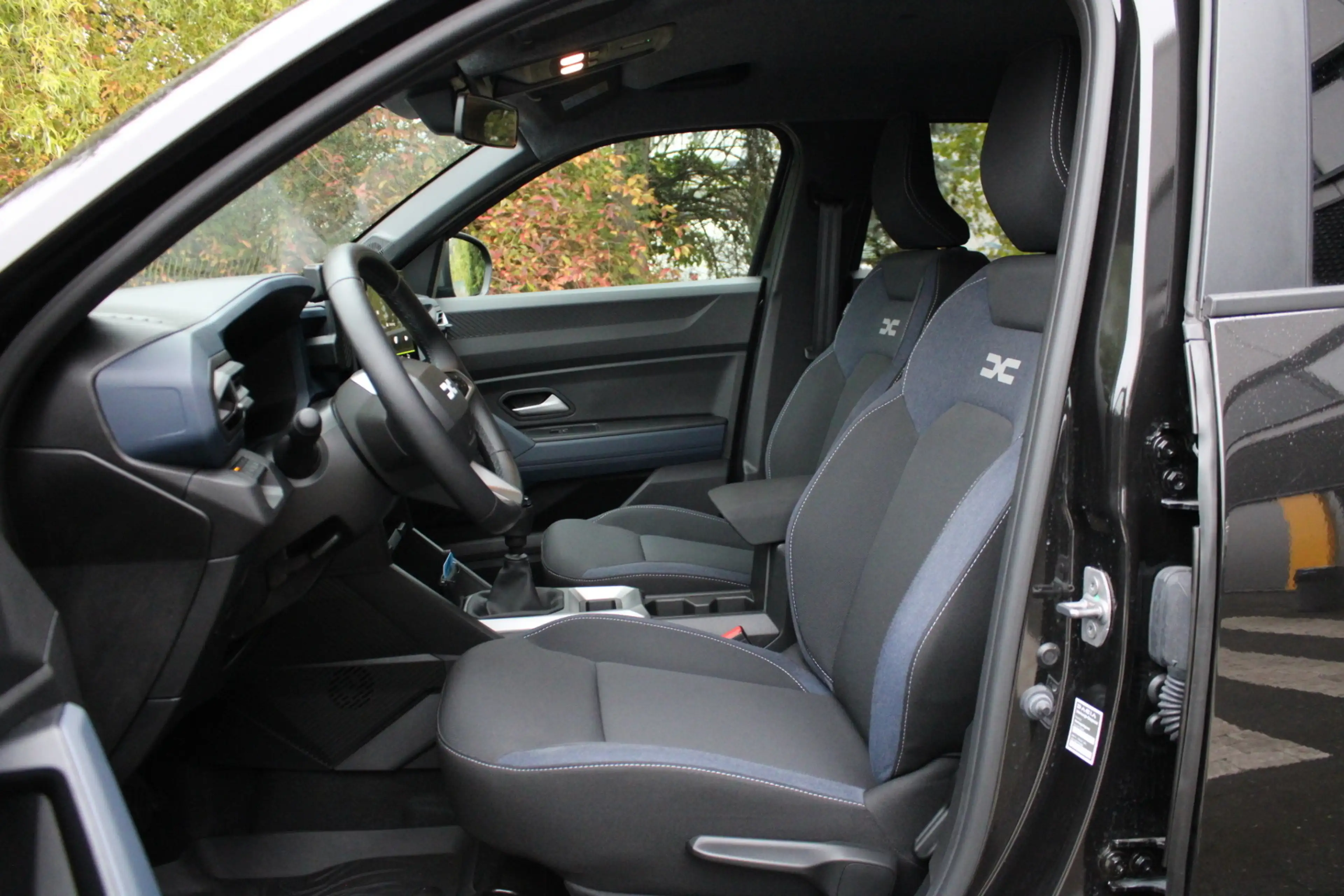 Dacia Duster III TCe 130 Journey Mild Hybrid — photo 11