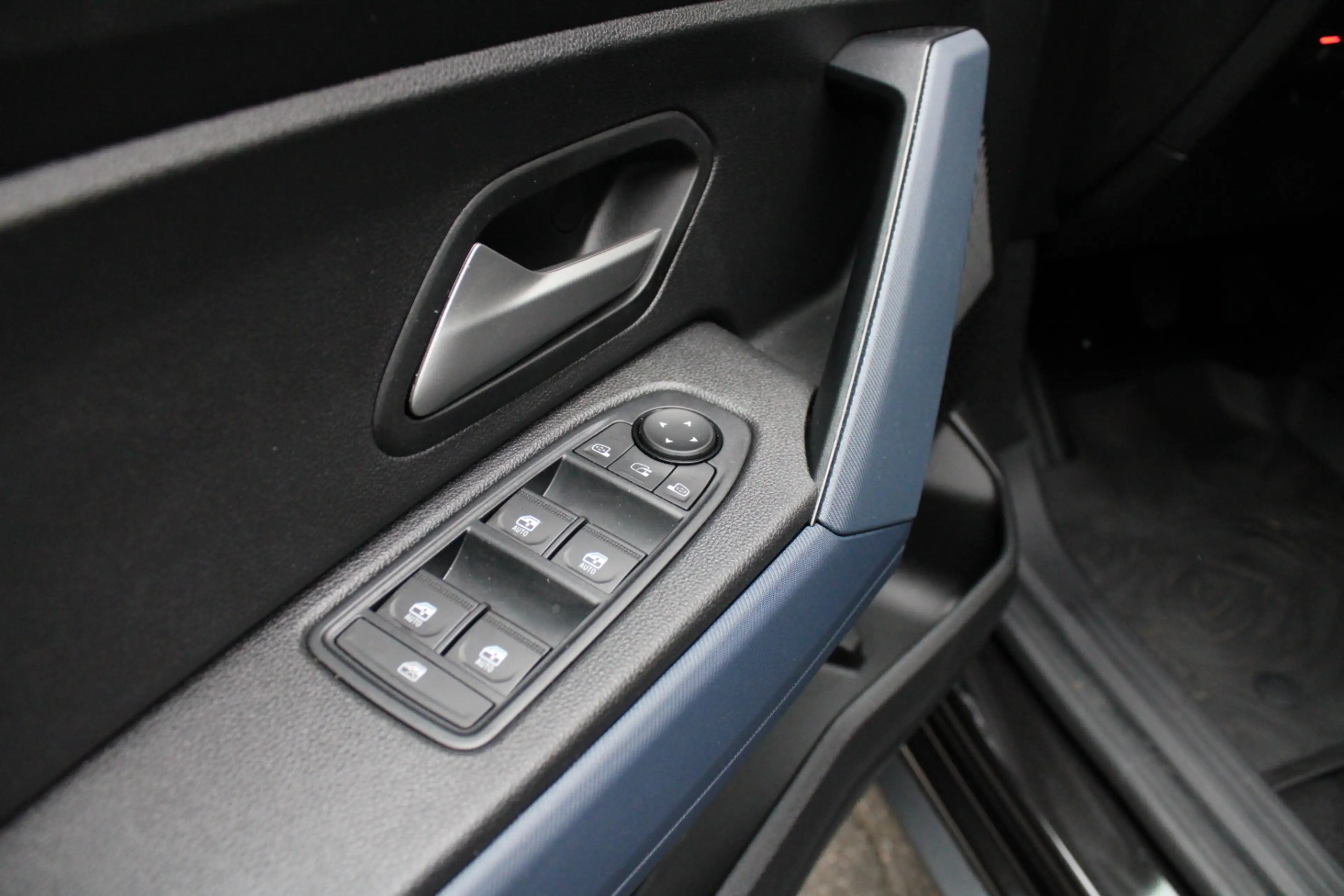 Dacia Duster III TCe 130 Journey Mild Hybrid — photo 12