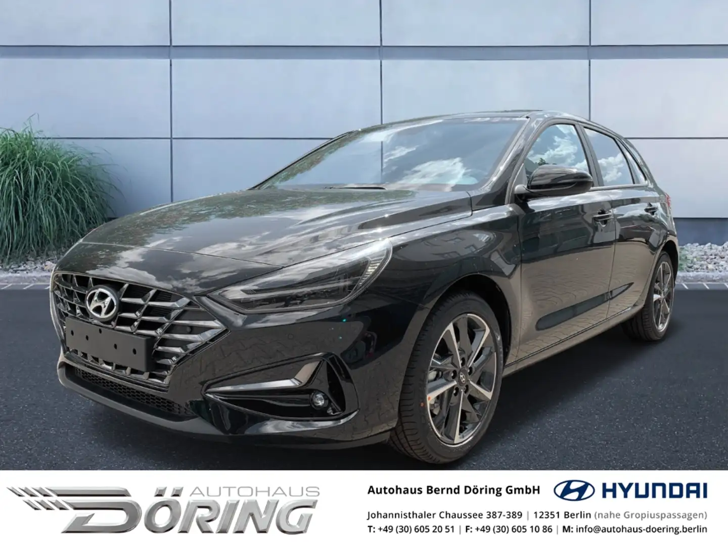 Hyundai i30 CONNECT & GO 1.0 Turbo Klima & Navigation Schwarz - 1