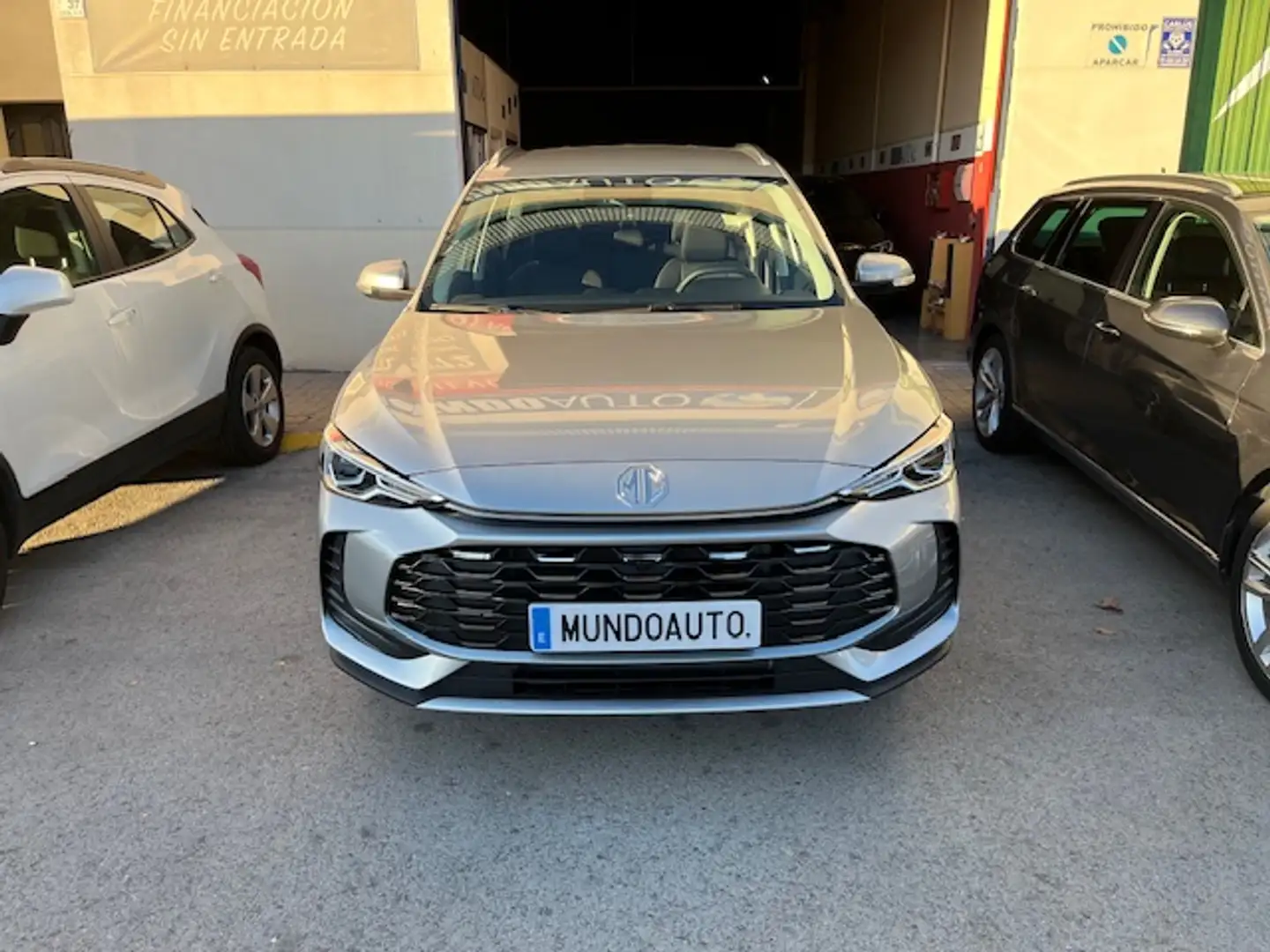 MG ZS 1.5 Hybrid+ Comfort Gris - 2