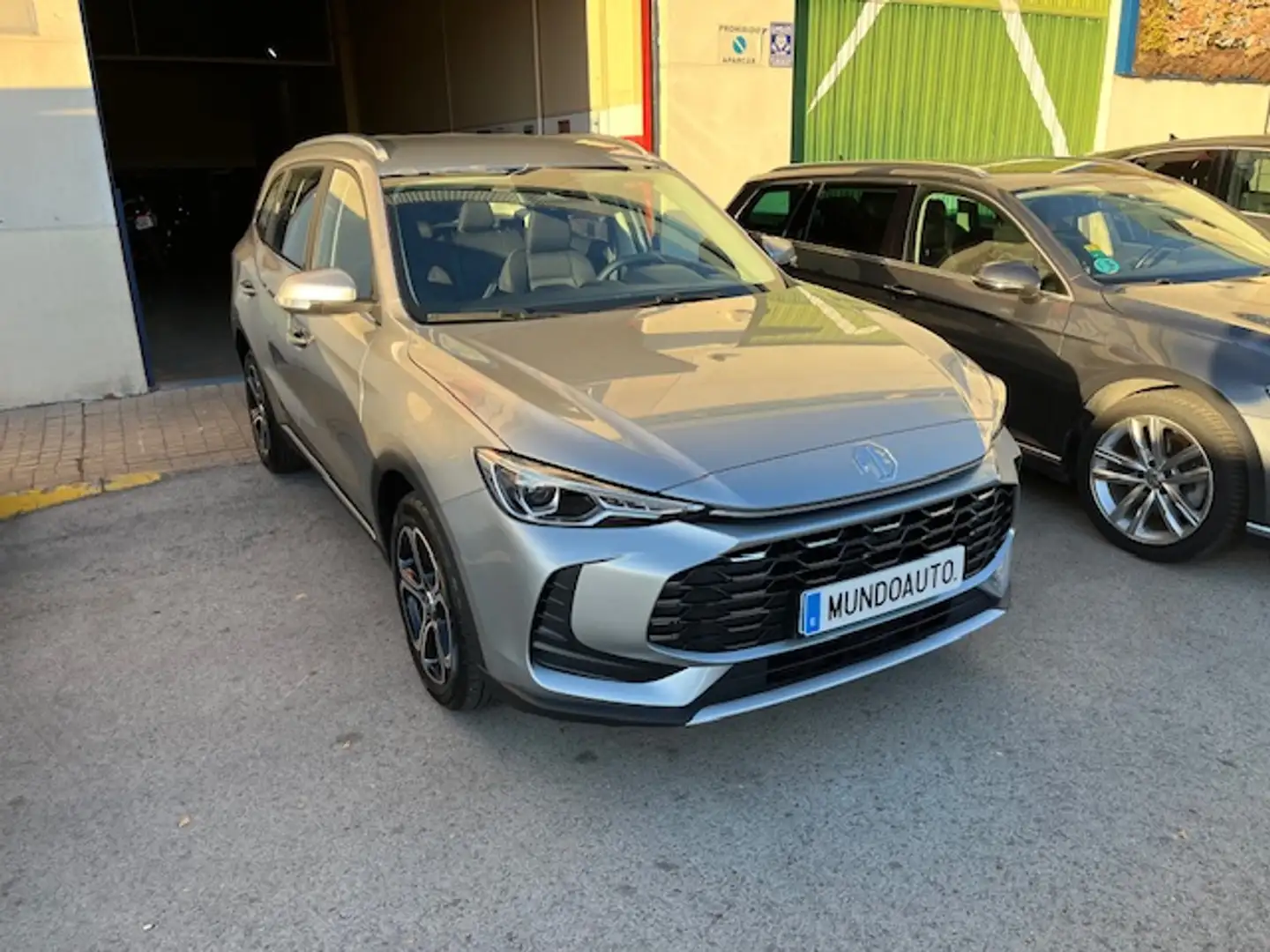 MG ZS 1.5 Hybrid+ Comfort Gris - 1