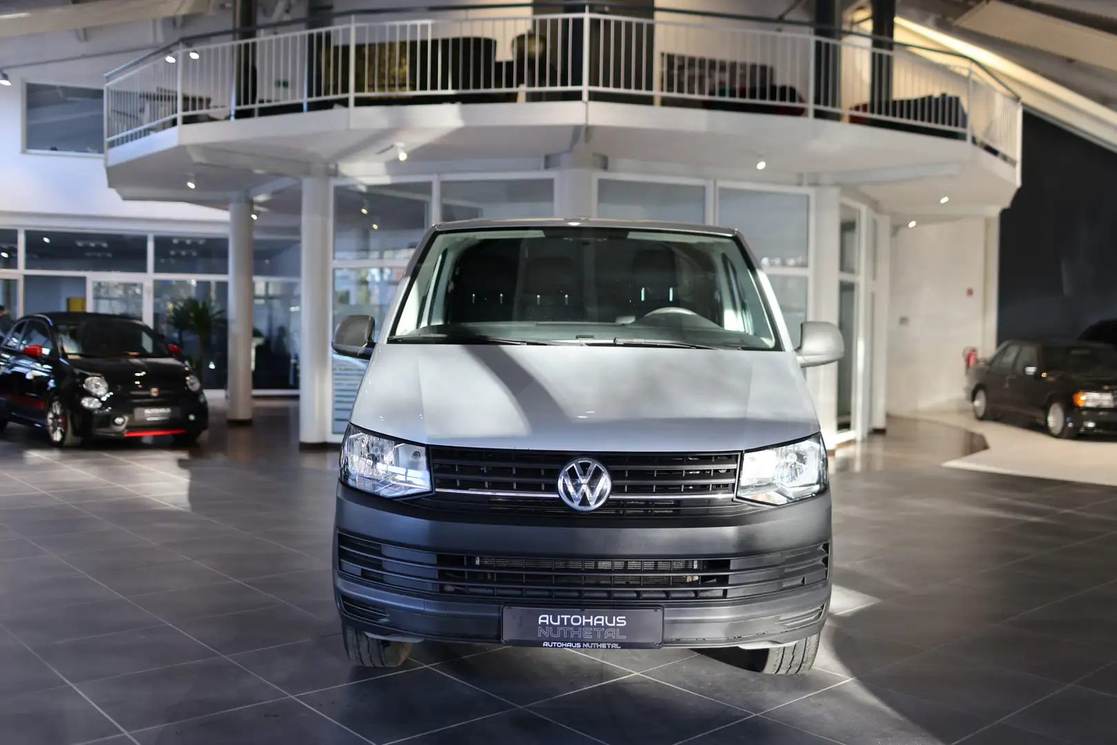 Volkswagen T6 Transporter 2,0 TDI KASTEN KLIMA EINPARKHILFE Argent - 2