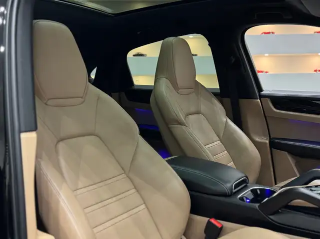 Porsche Cayenne Coupe *SportDesignPaket*HUD*22Zoll*PorscheApproved Ansicht 24