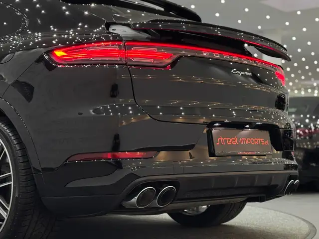 Porsche Cayenne Coupe *SportDesignPaket*HUD*22Zoll*PorscheApproved Ansicht 13