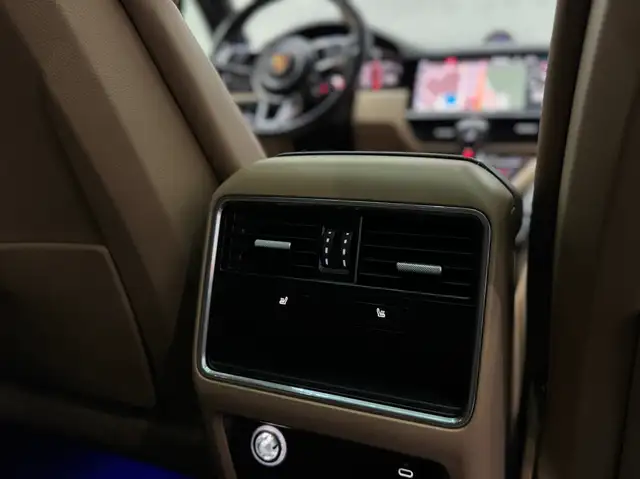 Porsche Cayenne Coupe *SportDesignPaket*HUD*22Zoll*PorscheApproved Ansicht 27