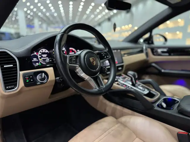 Porsche Cayenne Coupe *SportDesignPaket*HUD*22Zoll*PorscheApproved Ansicht 19