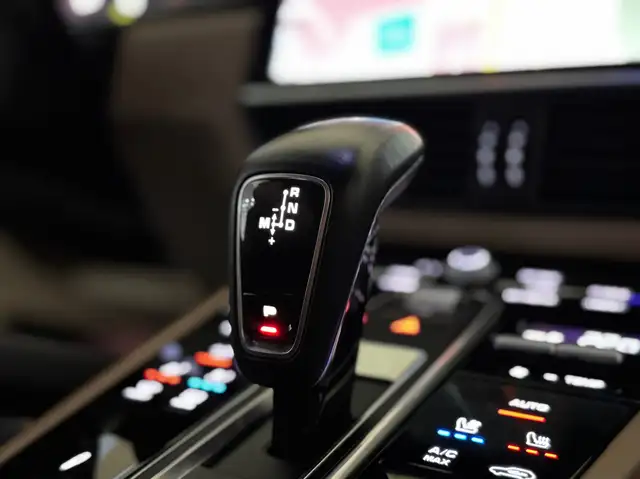 Porsche Cayenne Coupe *SportDesignPaket*HUD*22Zoll*PorscheApproved Ansicht 29