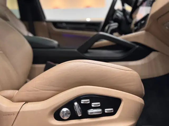 Porsche Cayenne Coupe *SportDesignPaket*HUD*22Zoll*PorscheApproved Ansicht 25