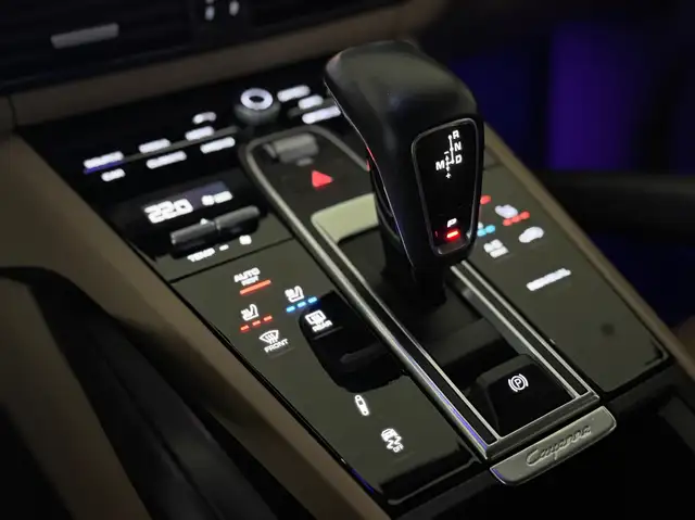 Porsche Cayenne Coupe *SportDesignPaket*HUD*22Zoll*PorscheApproved Ansicht 28