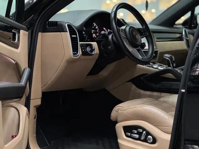 Porsche Cayenne Coupe *SportDesignPaket*HUD*22Zoll*PorscheApproved Ansicht 17