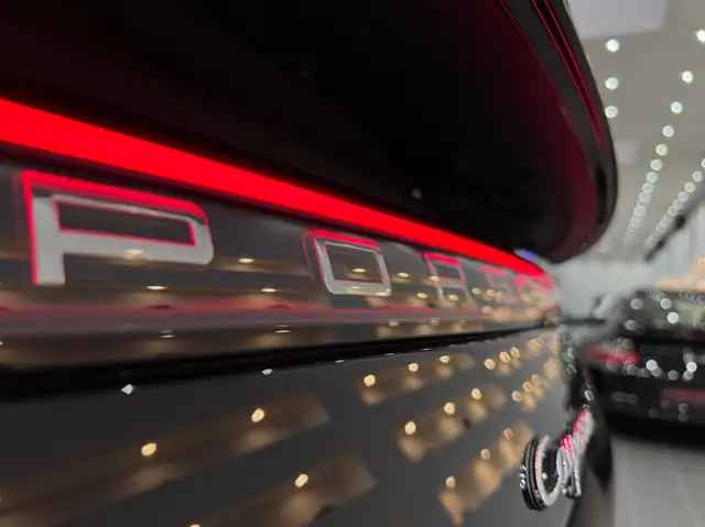 Porsche Cayenne Coupe *SportDesignPaket*HUD*22Zoll*PorscheApproved Ansicht 15