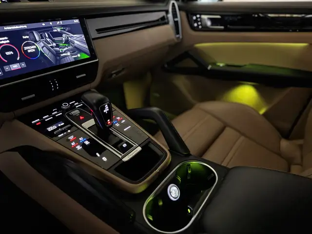 Porsche Cayenne Coupe *SportDesignPaket*HUD*22Zoll*PorscheApproved Ansicht 32