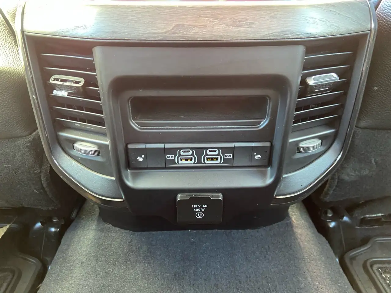 RAM 3500 снимка RAM 3500