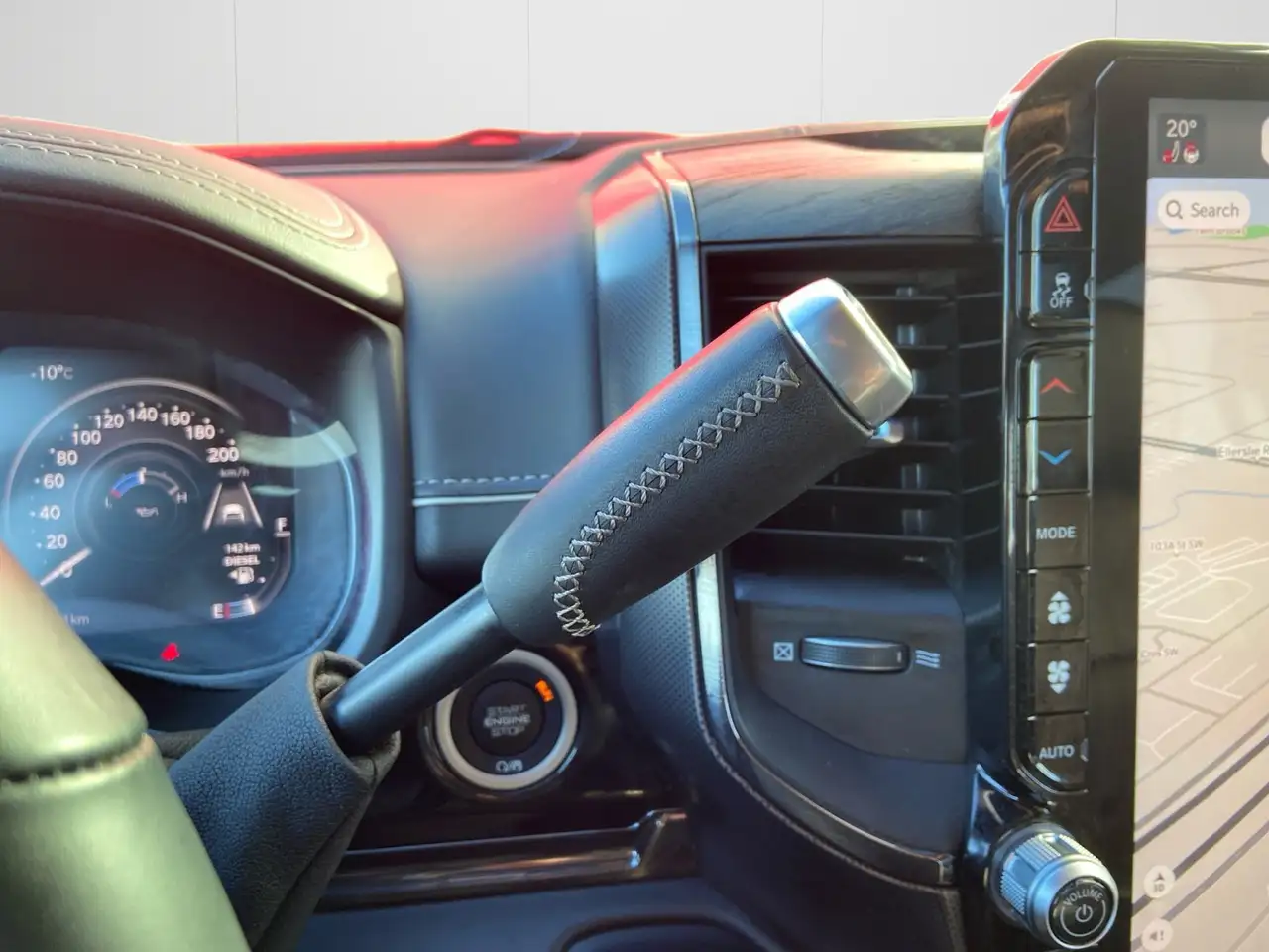 RAM 3500 снимка RAM 3500