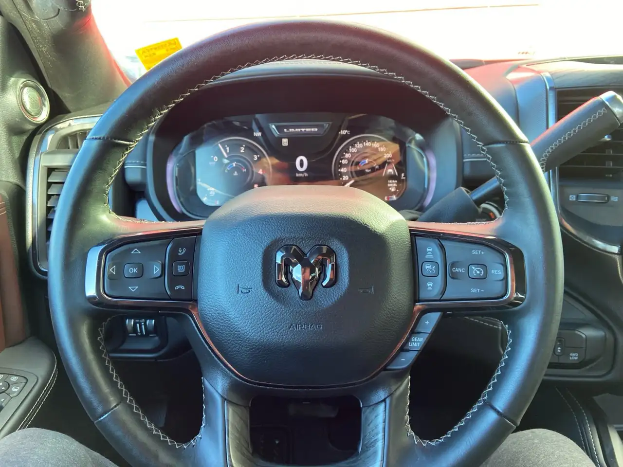 RAM 3500 снимка RAM 3500