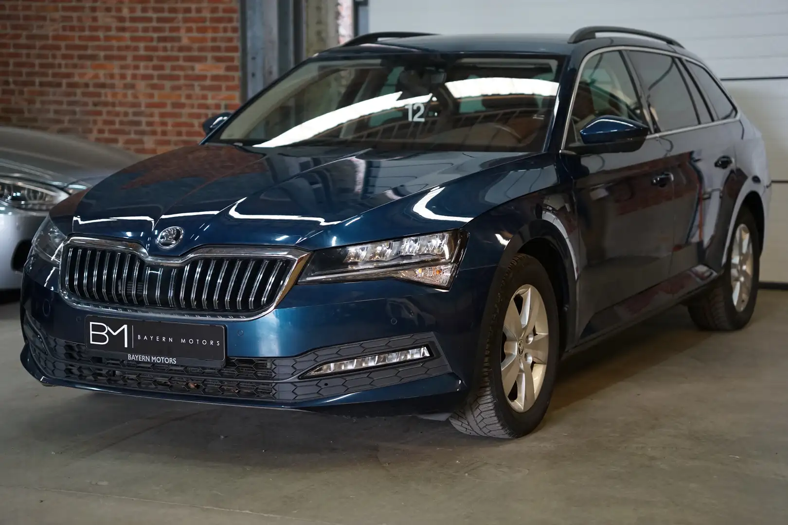 Skoda Superb 1.6 CR TDi DSG Navi Camera Trekhaak LED Automaat Bleu - 1