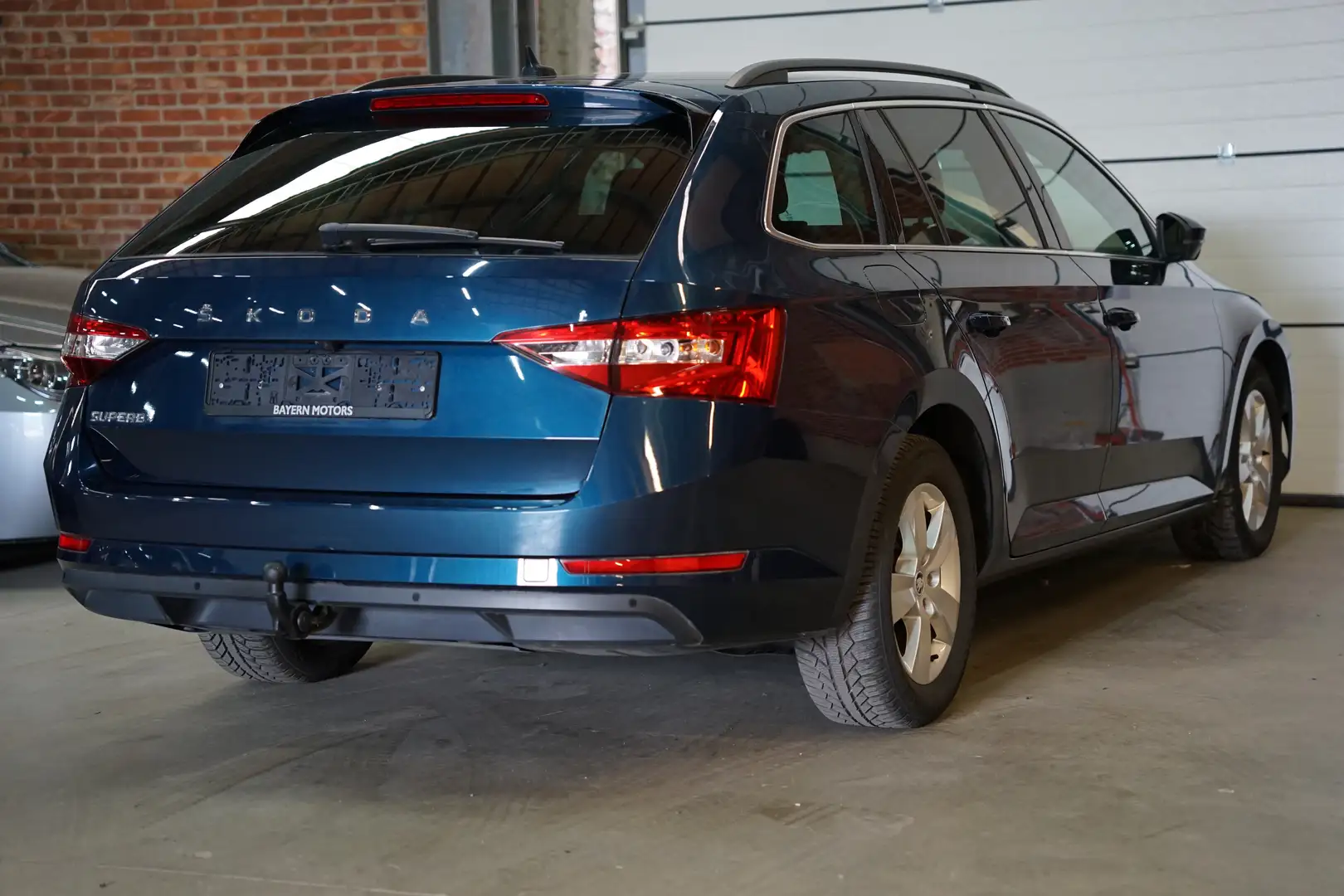 Skoda Superb 1.6 CR TDi DSG Navi Camera Trekhaak LED Automaat Bleu - 2