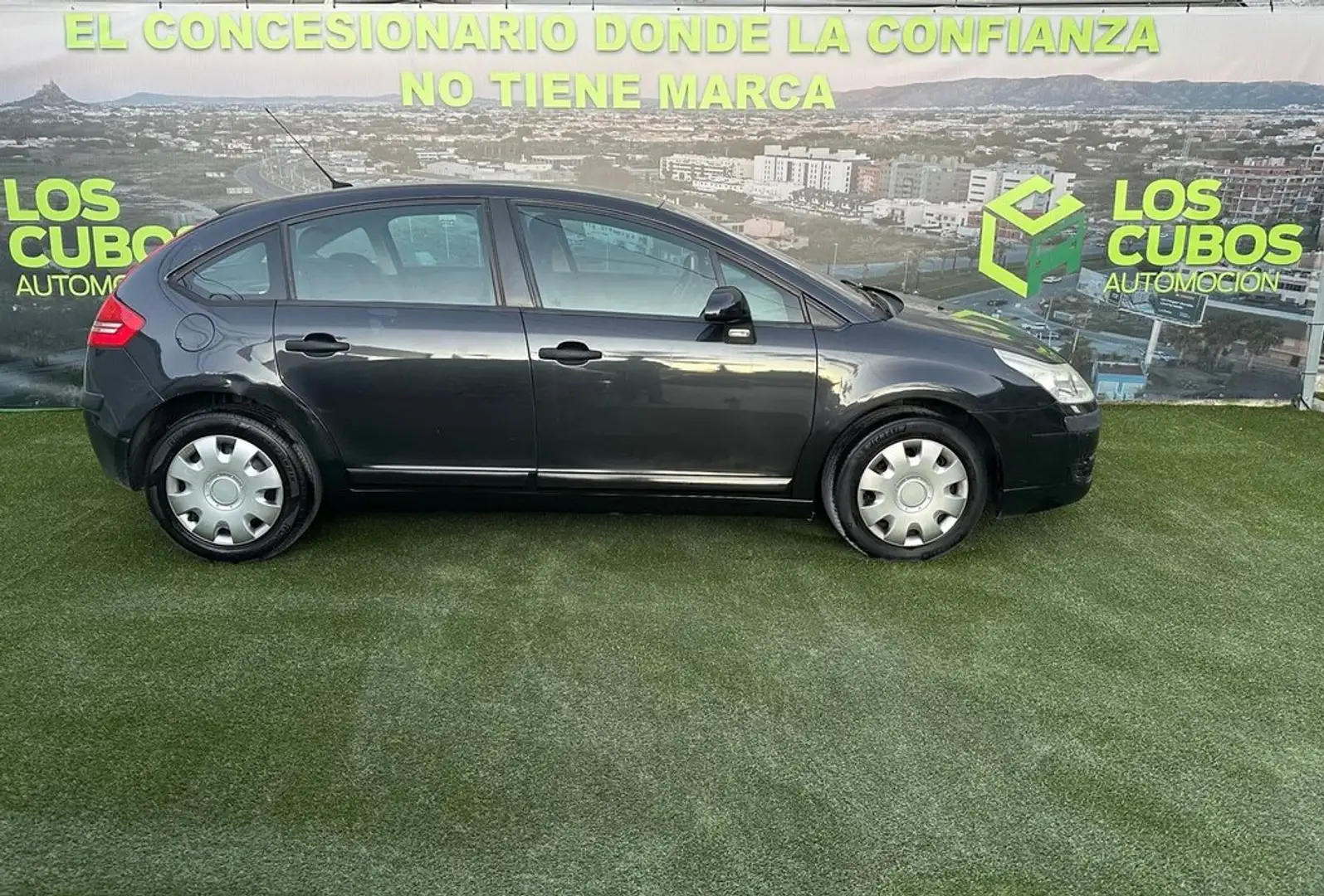 Citroen C4 1.6 HDi 110 Exclusive Negro - 2