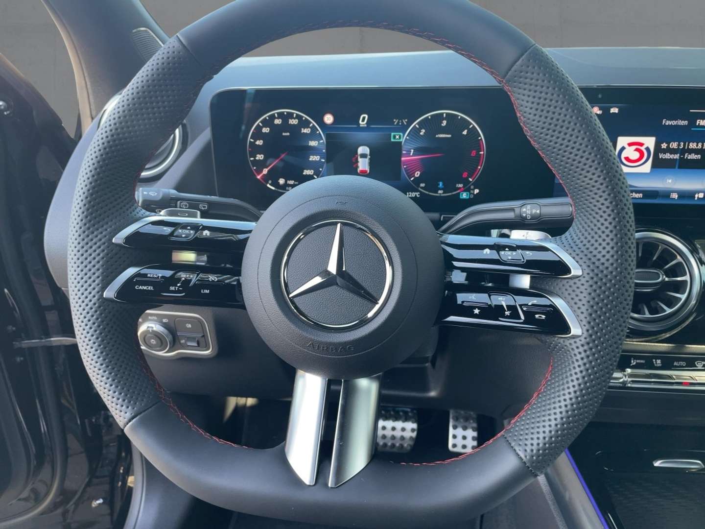 Mercedes GLA AMG Line 200d 4MATIC - 2025 - Joinsteer - #10