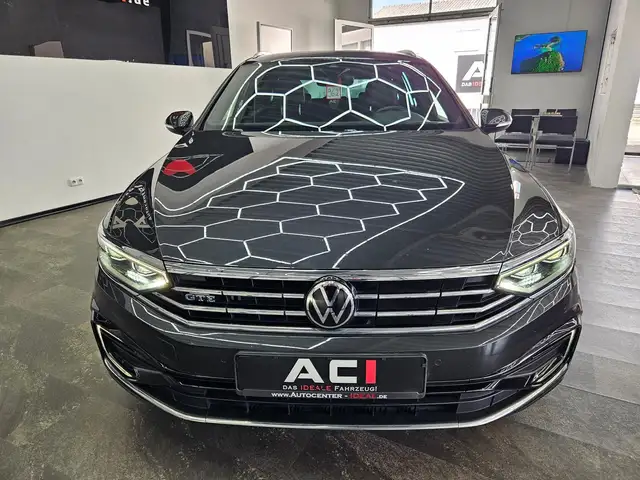 Volkswagen Passat view 13