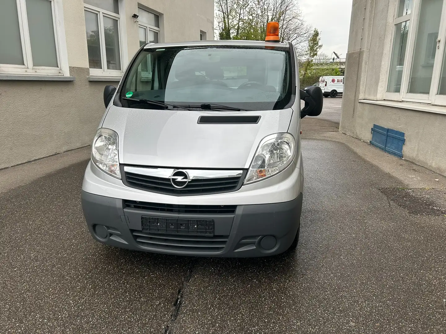 Opel Vivaro Vivaro 2.0 CDTI 2.0 CDTI L1H1 Silber - 2