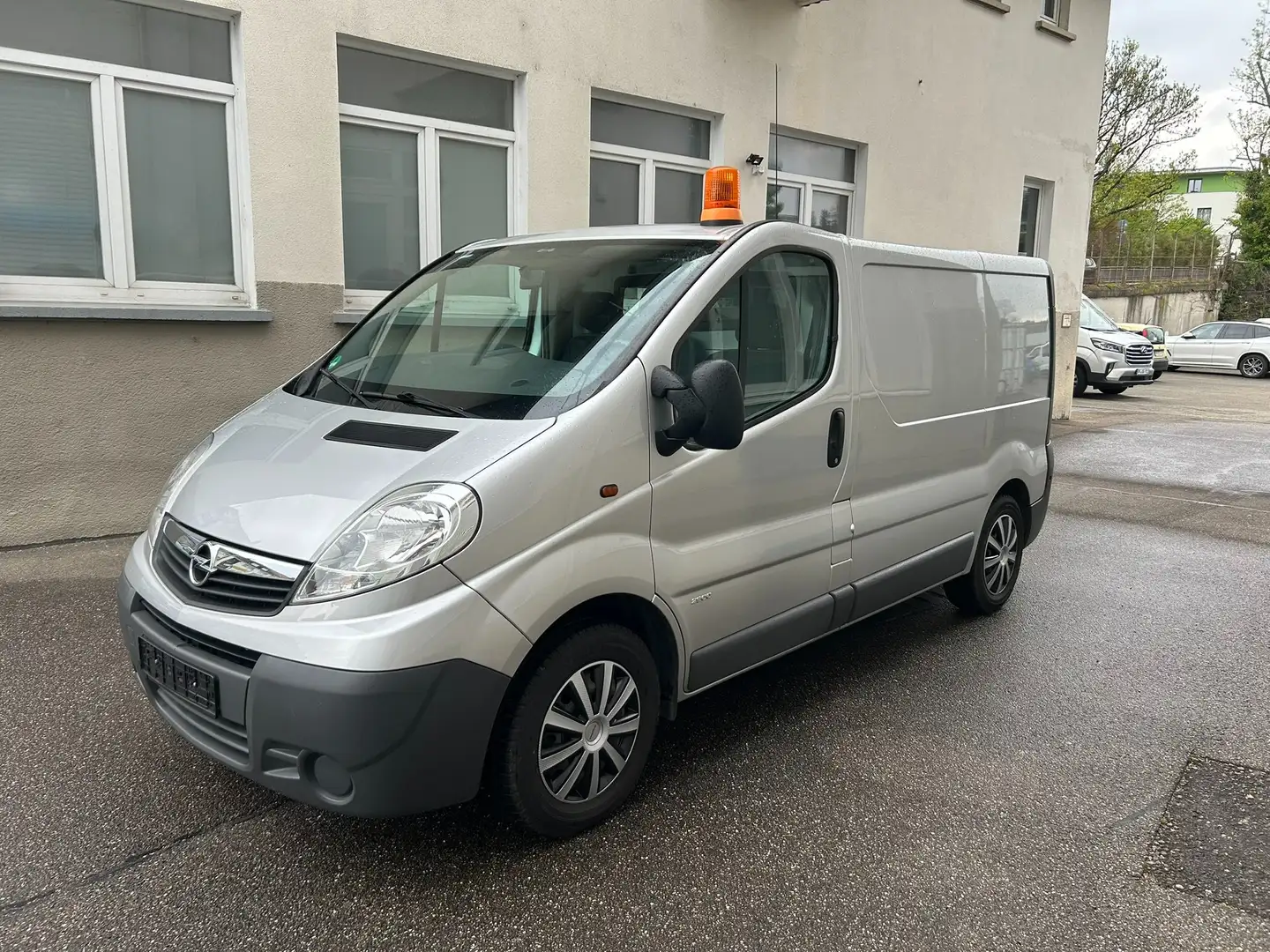 Opel Vivaro Vivaro 2.0 CDTI 2.0 CDTI L1H1 Silber - 1