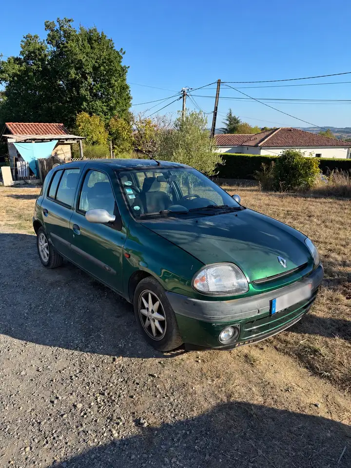 Renault Clio 1.6i RXE, foto 1