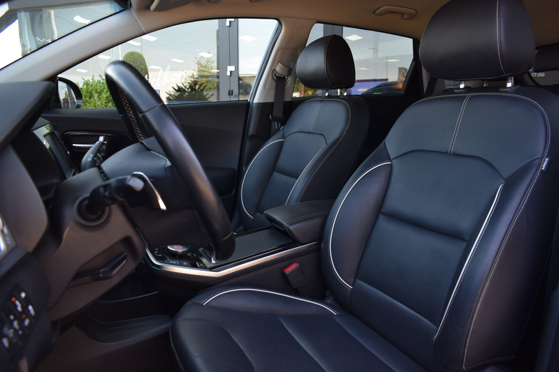 Kia e-Niro ExecutiveLine 64 kWh | Trekhaak | Memory | Camera — photo 7