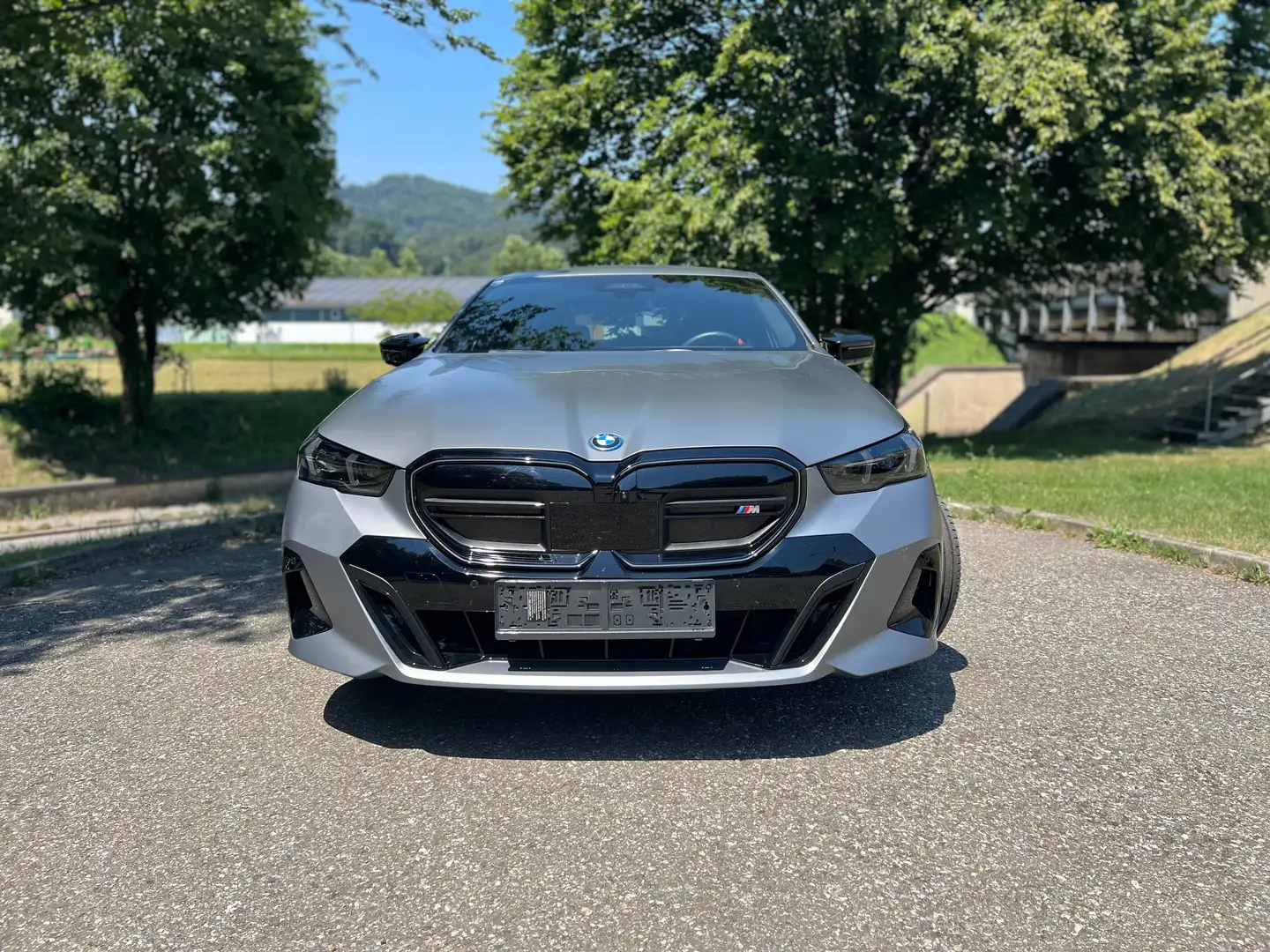 BMW i5 i5 M60 xDrive 83,9kWh Grau - 2