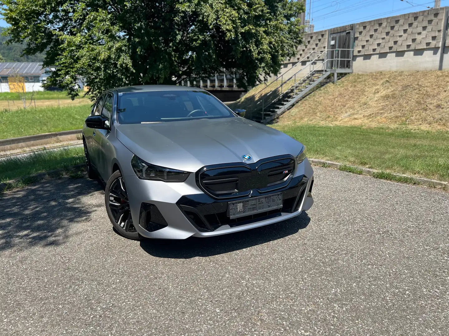 BMW i5 i5 M60 xDrive 83,9kWh Grau - 1