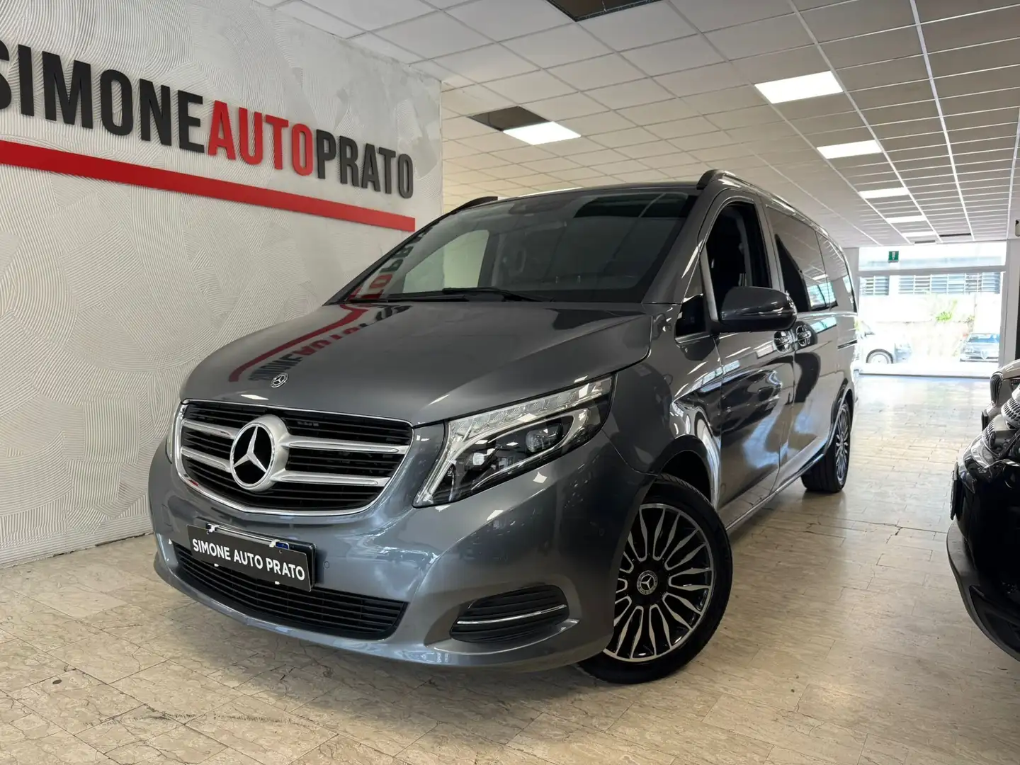 Mercedes-Benz V Classe V - W447 2014 250 d Exclusive 4matic L auto Nero - 2