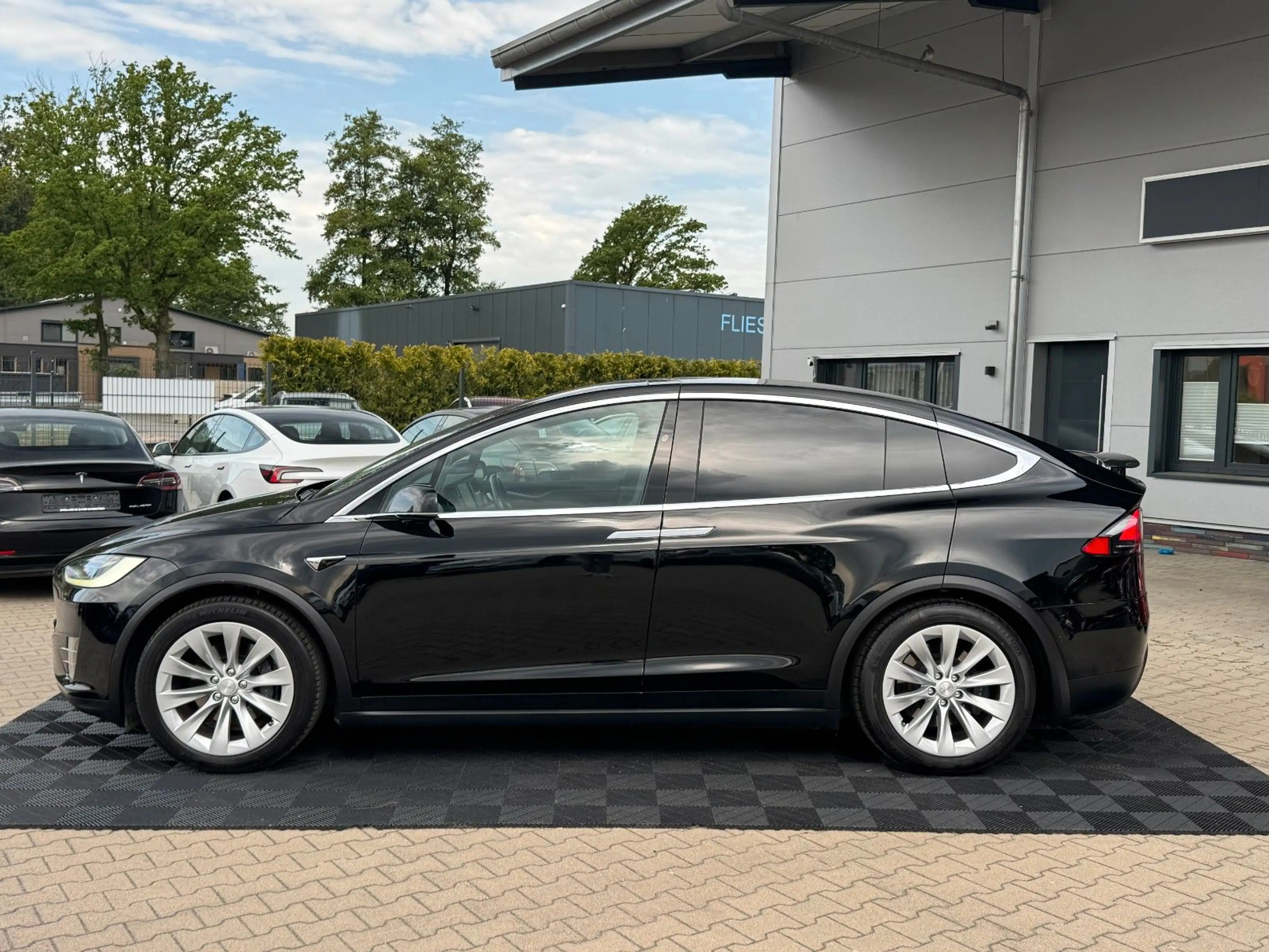 Tesla Model X MODEL X LONG RAVEN PLUS DUAL MOTOR | 7 SEATER | — photo 5