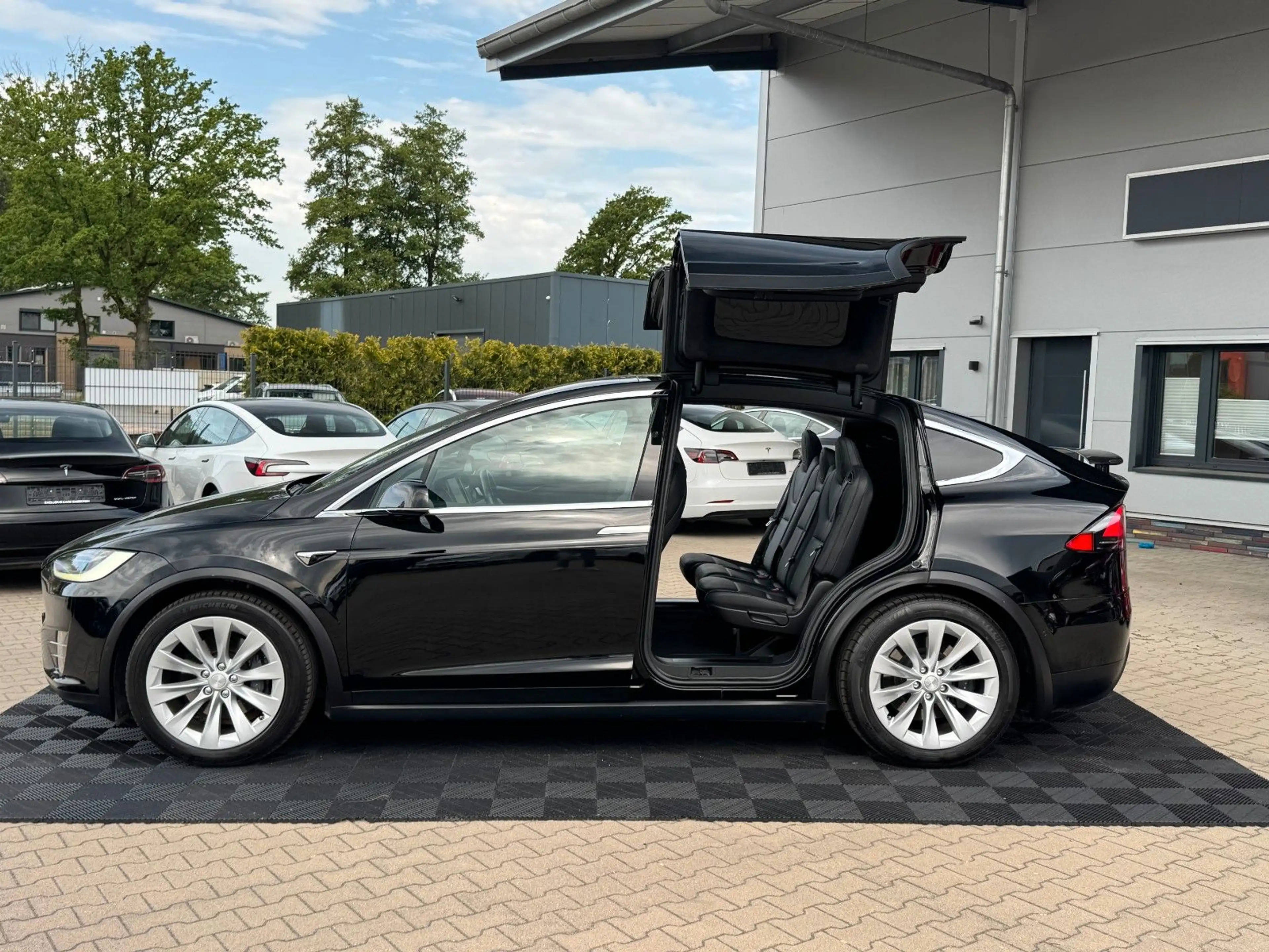 Tesla Model X MODEL X LONG RAVEN PLUS DUAL MOTOR | 7 SEATER | — photo 6